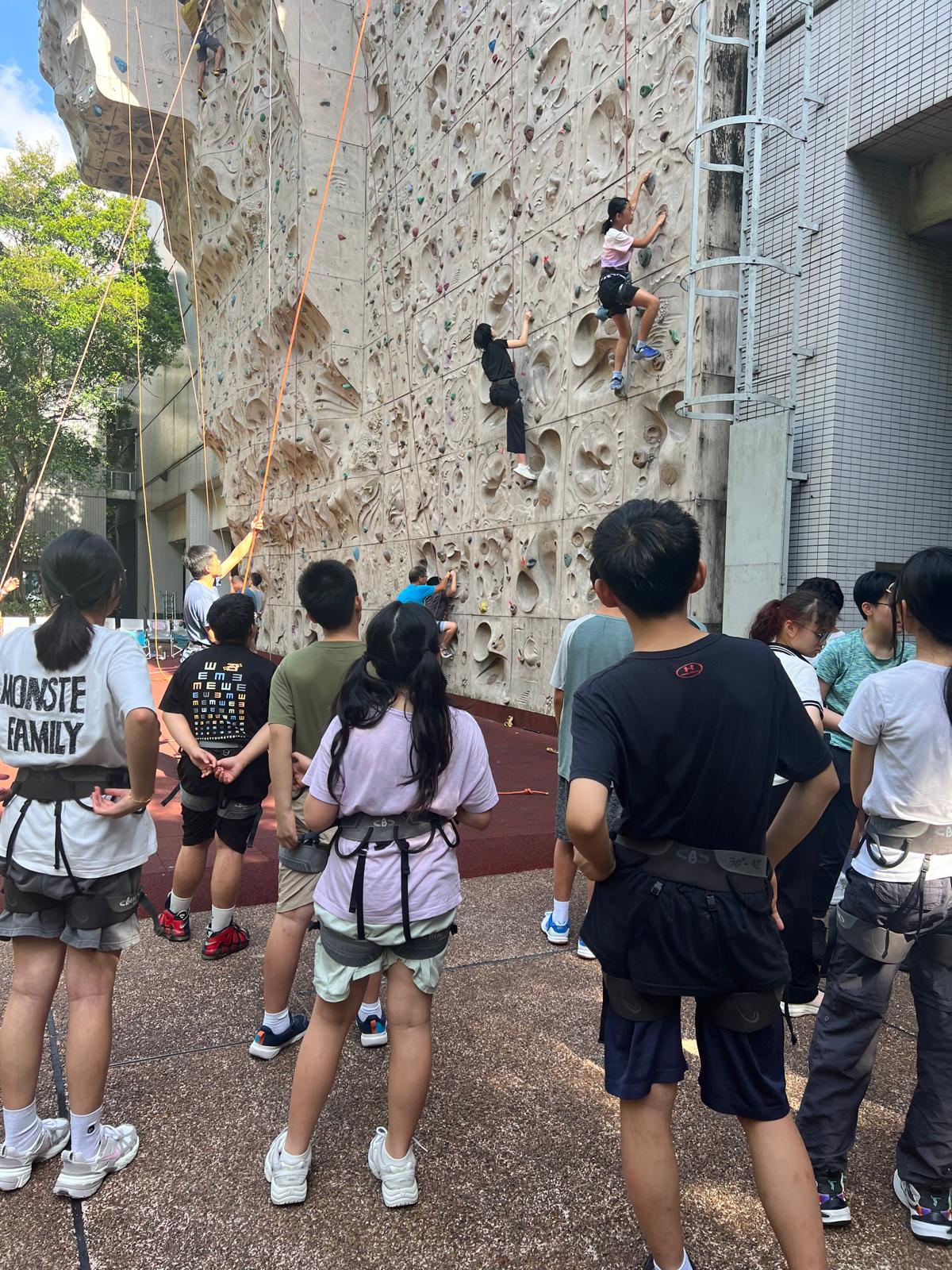 UCESR 聯合華人企業社會責任慈善基金